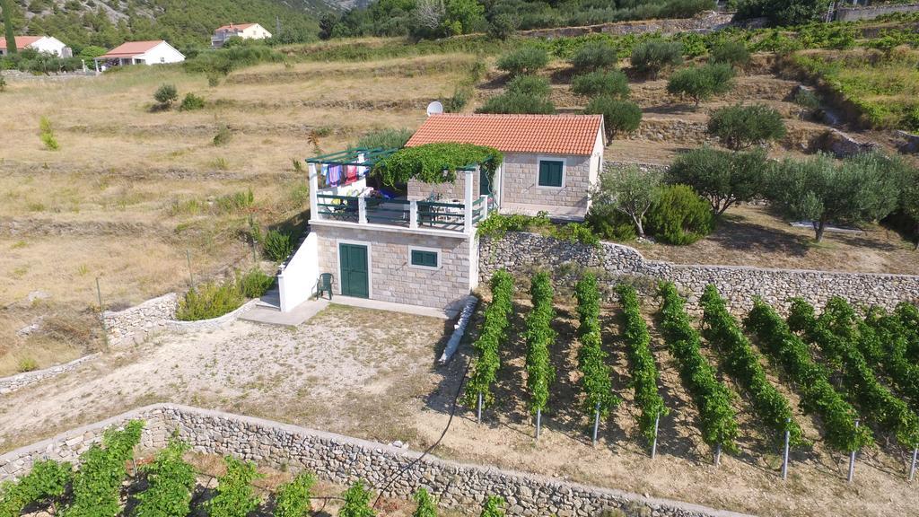 Holiday Home Vineyard House ボル エクステリア 写真